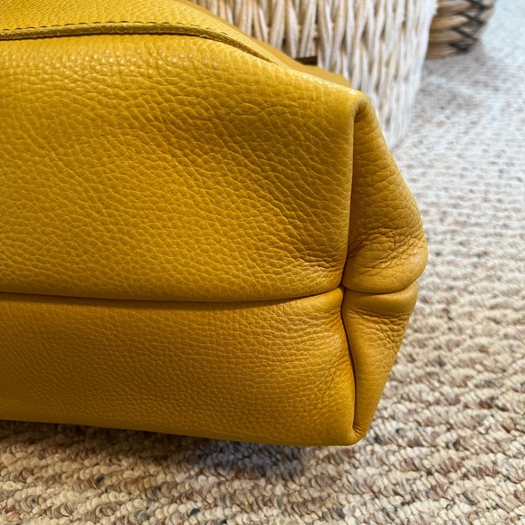 Portland Leather Goods Pomelo Medium Classic Tote - Picture 8 of 13